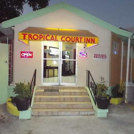 Tropical Court Inn New Kingston Buitenkant foto
