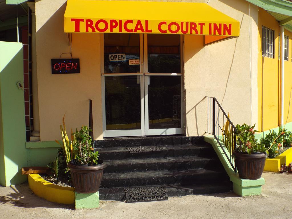 Tropical Court Inn New Kingston Buitenkant foto