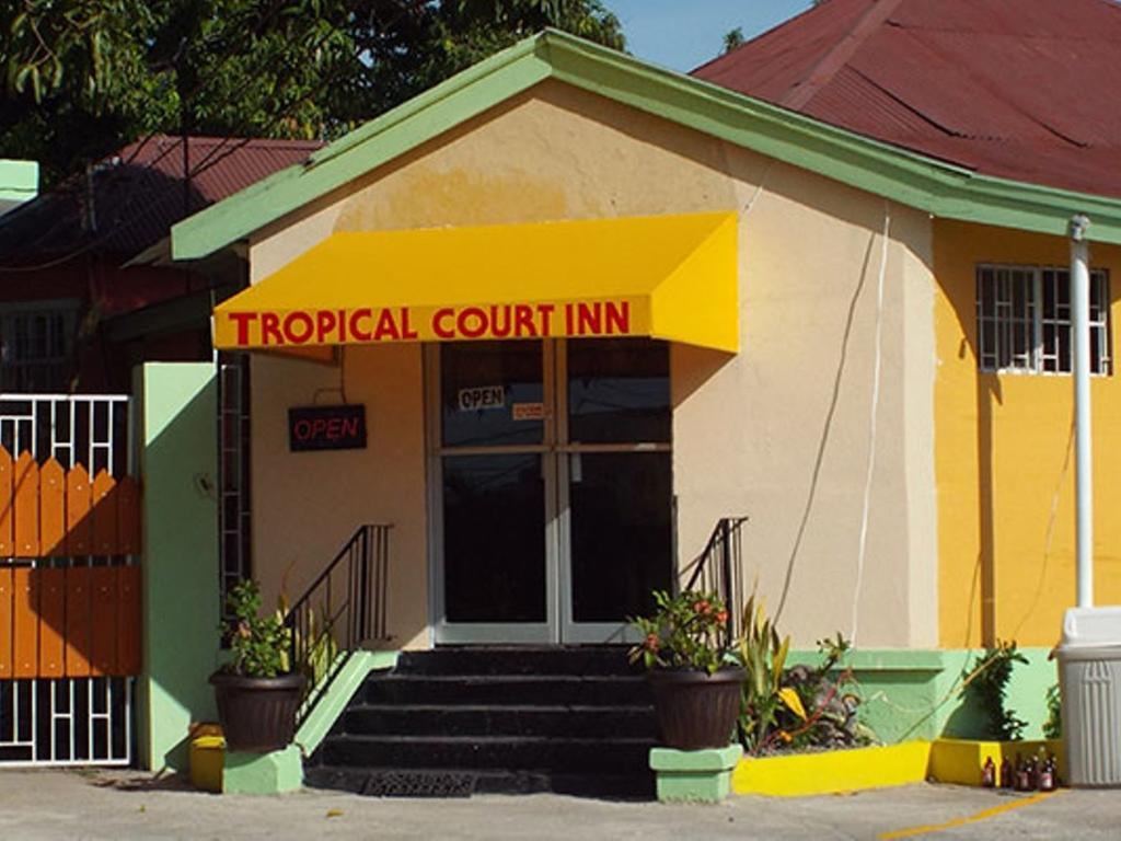 Tropical Court Inn New Kingston Buitenkant foto