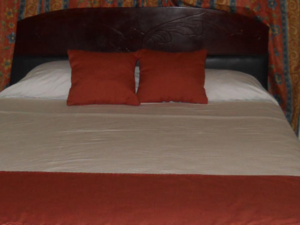 Tropical Court Inn New Kingston Kamer foto