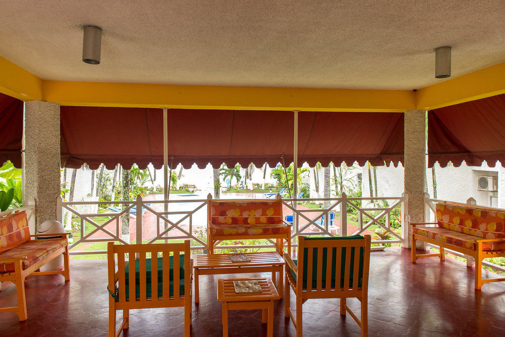 Tropical Court Inn New Kingston Buitenkant foto
