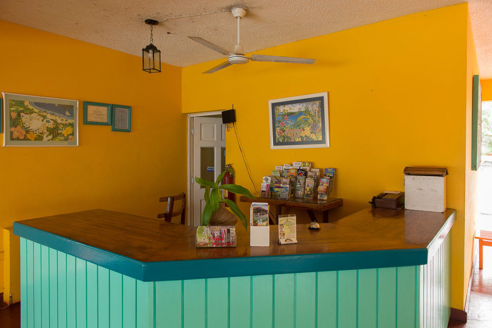 Tropical Court Inn New Kingston Buitenkant foto